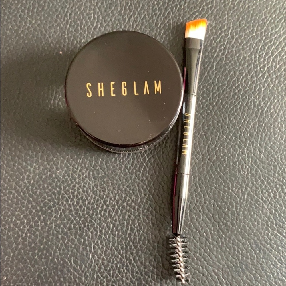 Brow Pomade